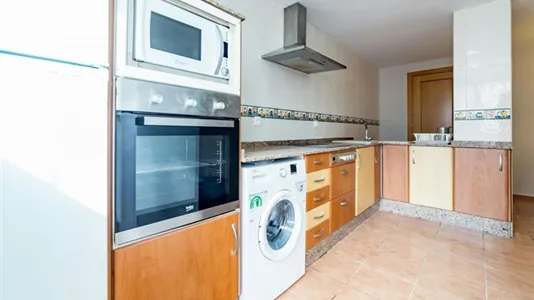 Rooms in Valencia Extramurs - photo 9