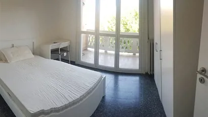 Room for rent in Milano Zona 8 - Fiera, Gallaratese, Quarto Oggiaro, Milan