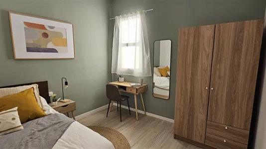 Rooms in Barcelona Eixample - photo 5