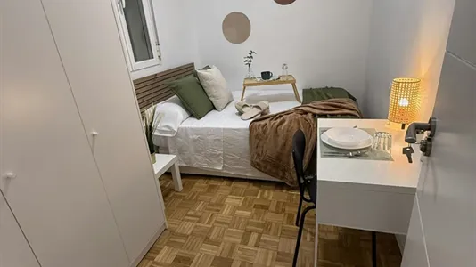 Rooms in Madrid Chamberí - photo 4