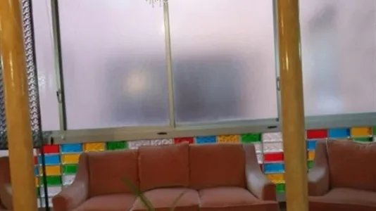 Rooms in Barcelona Ciutat Vella - photo 10