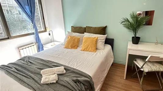 Rooms in Barcelona Eixample - photo 4
