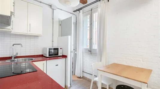 Apartments in Barcelona Ciutat Vella - photo 8