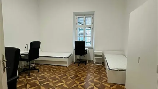 Rooms in Besnica - photo 1