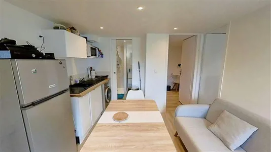 Houses in Bordeaux - photo 1