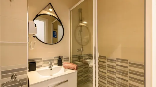 Rooms in Madrid Chamberí - photo 5