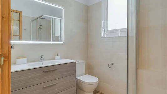 Rooms in Barcelona Eixample - photo 5