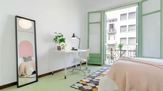 Rooms in Barcelona Eixample - photo 5