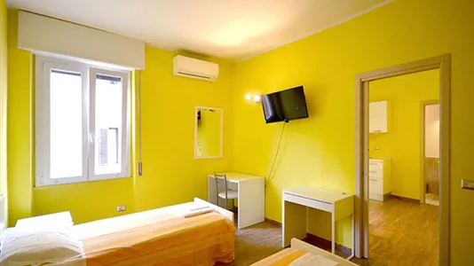 Rooms in Milano Zona 5 - Vigentino, Chiaravalle, Gratosoglio - photo 2