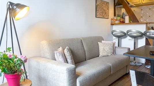 Apartments in Paris 8ème arrondissement - photo 4