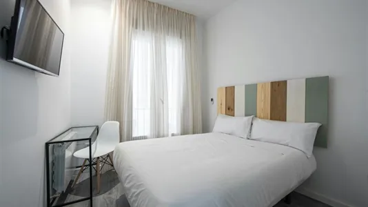 Rooms in Madrid Centro - photo 1