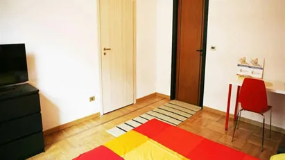 Room for rent in Milano Zona 2 - Stazione Centrale, Gorla, Turro, Greco, Crescenzago, Milan