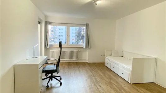 Rooms in Augsburg - photo 1