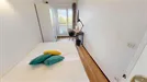 Room for rent, Lyon, Auvergne-Rhône-Alpes, &lt;span class=&quot;blurred street&quot; onclick=&quot;ProcessAdRequest(10963817)&quot;&gt;&lt;span class=&quot;hint&quot;&gt;See streetname&lt;/span&gt;[xxxxxxxxxxxxx]&lt;/span&gt;