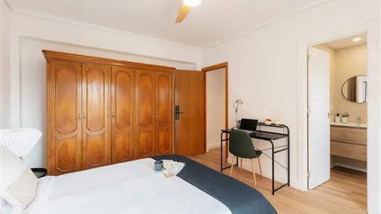 Rooms in Tavernes Blanques - photo 3