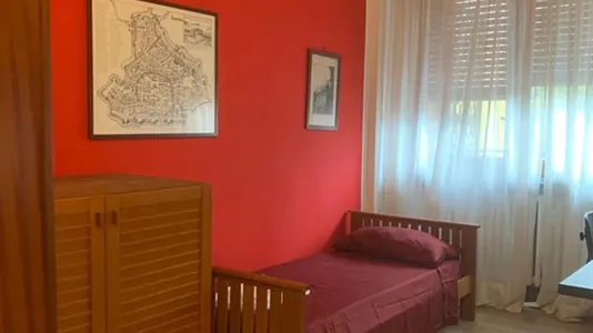 Rooms in Milano Zona 8 - Fiera, Gallaratese, Quarto Oggiaro - photo 1