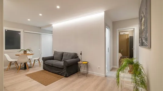 Rooms in Barcelona Eixample - photo 8