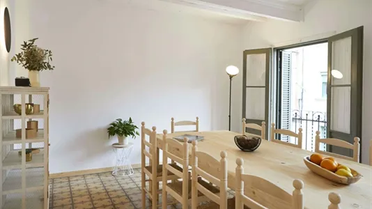 Rooms in Barcelona Eixample - photo 9