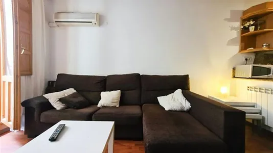 Apartments in Valencia Ciutat Vella - photo 1