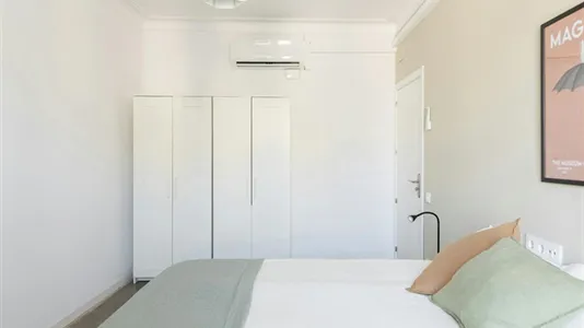 Rooms in Barcelona Eixample - photo 5