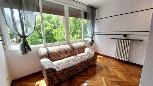 Rooms in Madrid Chamartín - photo 10