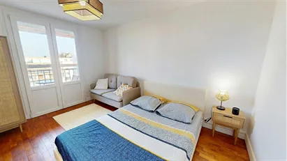 Room for rent in Dijon, Bourgogne-Franche-Comté