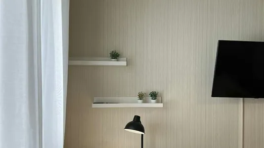 Rooms in Bilbao - photo 4