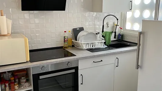 Rooms in Málaga - photo 9