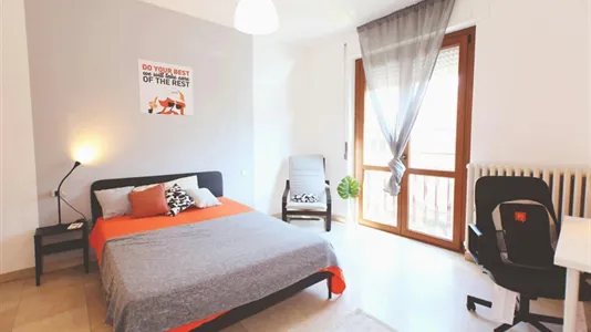 Rooms in Lecco - photo 1