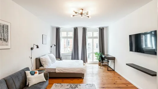Apartments in Berlin Pankow - photo 1