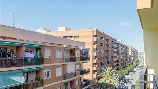 Rooms in el Camí de Vera - photo 8