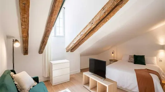 Rooms in Madrid Centro - photo 2