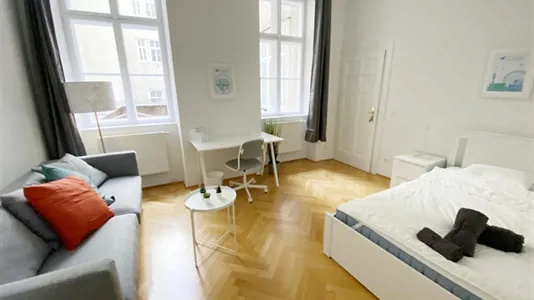 Rooms in Wien Mariahilf - photo 2