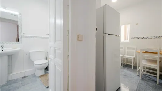 Rooms in Madrid Centro - photo 8