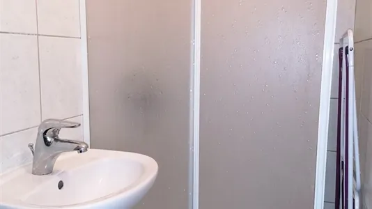 Rooms in Besnica - photo 6