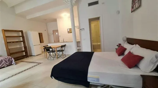 Apartments in Barcelona Ciutat Vella - photo 4