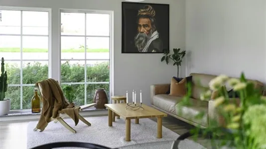 Houses in Huddinge - photo 5