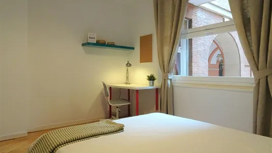 Rooms in Madrid Chamberí - photo 3