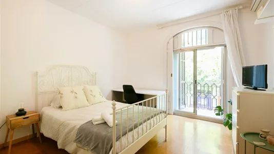 Rooms in Barcelona Eixample - photo 9