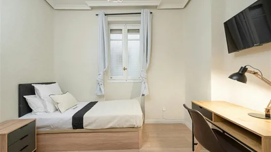 Rooms in Madrid Moncloa-Aravaca - photo 2