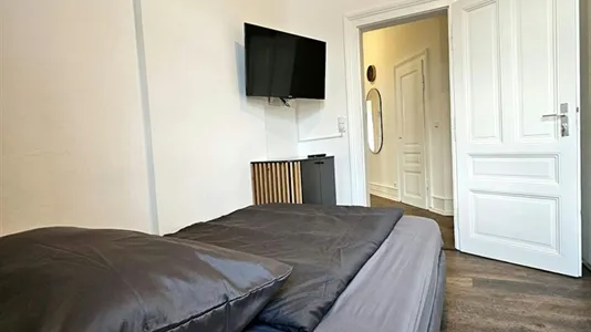 Rooms in Frankfurt Süd - photo 3