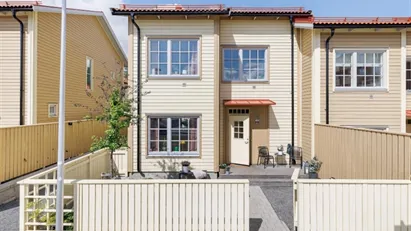 Sigtuna - 4rok - 12mån - 16.100kr/mån Sigtuna - 4rok - 12mån - 16.100kr/mån