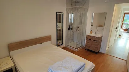 Room for rent in Saint-Julien-en-Genevois, Auvergne-Rhône-Alpes
