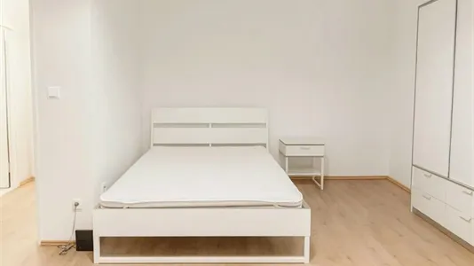 Apartments in Berlin Charlottenburg-Wilmersdorf - photo 3