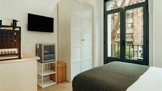 Rooms in Madrid Retiro - photo 2