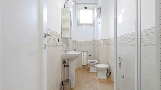 Rooms in Roma Municipio III – Monte Sacro - photo 10