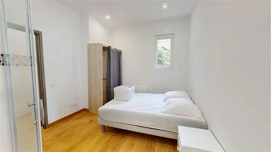 Apartments in Lyon - photo 5