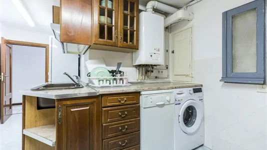 Rooms in Madrid Centro - photo 10