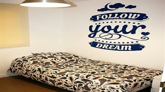 Rooms in Madrid Centro - photo 1