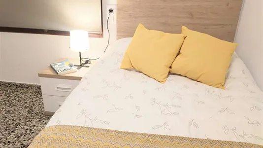 Rooms in Moncada - photo 5